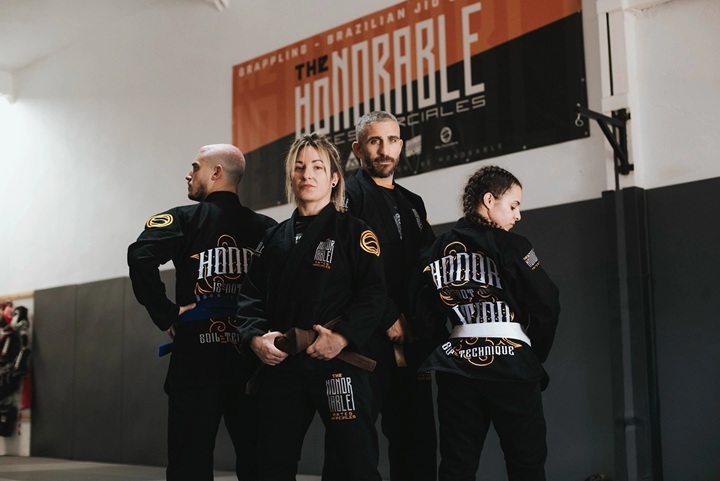 Marta e Teoh são os líderes da The Honorable, que vem crescendo no cenário espanhol (Foto: Divulgação)