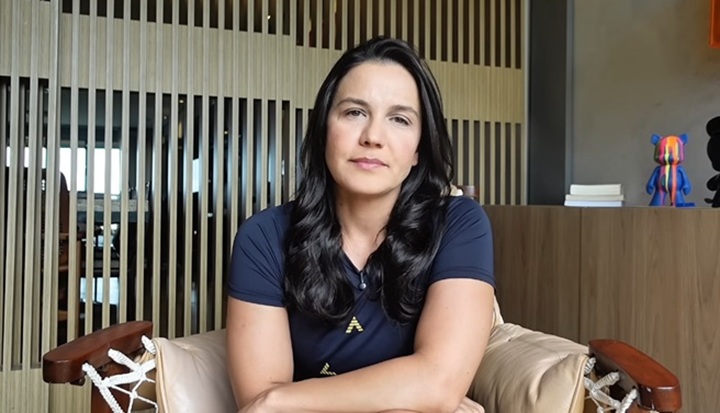 Multicampeã no Jiu-Jitsu, Kyra Gracie trouxe relato do assédio que sofreu e aponta problema estrutural no esporte (Foto: Reprodução/YouTube)