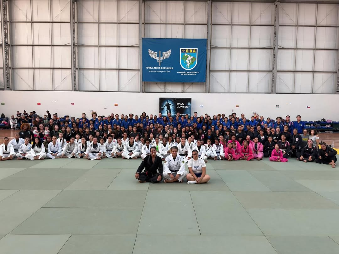 Gabi Pessanha promove treinão no Rio para mais de 170 mulheres em homenagem ao Dia Internacional da Mulher (Foto: Reprodução)