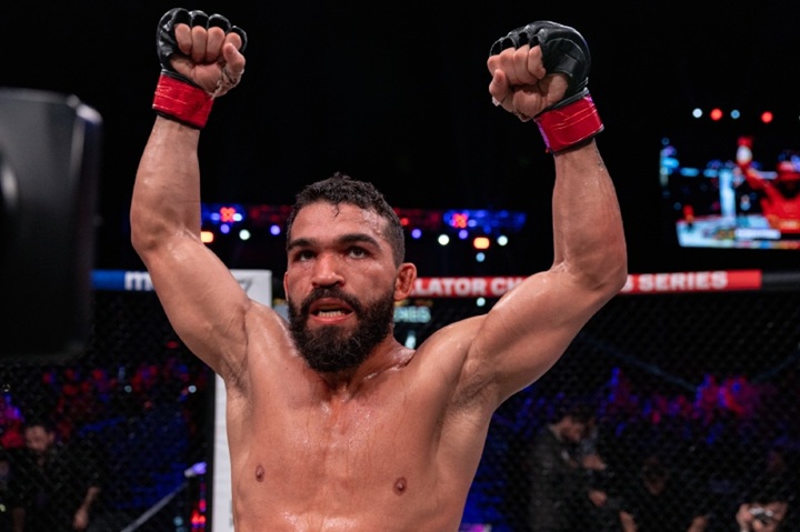 Vindo de vitória em sua última luta, Patrício Pitbull terá duelo decisivo contra Aaron Pico no UFC 327 (Foto: Divulgação)