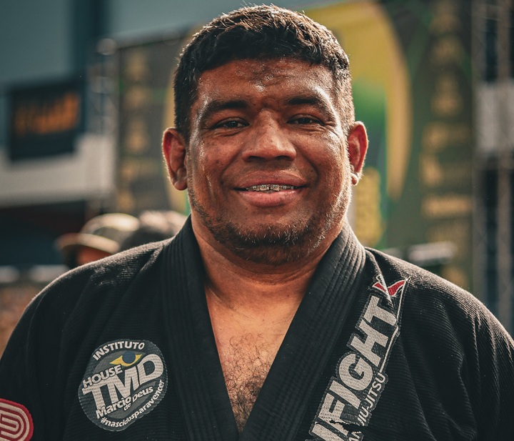 Em seu retorno aos tatames, Márcio de Deus venceu duelo e saiu como campeão em sua categoria na Copa do Brasil da LJJB (Foto: Elevaty Esportes)