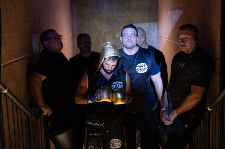 Ricardo (á direita) é um dos grandes incentivadores dos esportes de combate no Brasil (Foto: Reprodução)