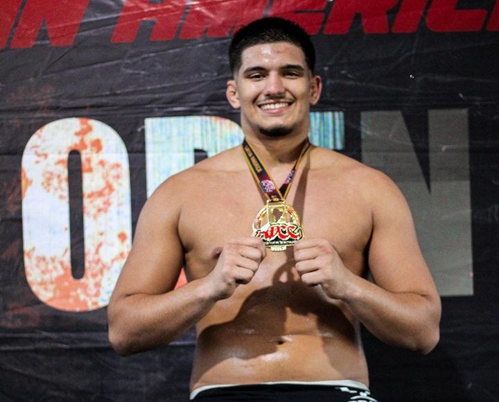 Leonardo Carino deu show no ADCC Open Petrópolis e mais uma vez saiu como campeão na competição (Foto: Dani Pimenta)