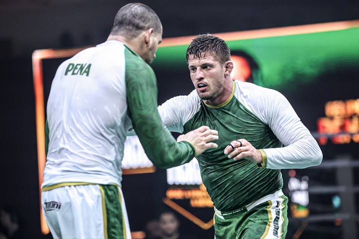 Nicholas Meregali destacou trabalho de promoção da trilogia e afirmou que resultado do combate “pouco abala” sua trajetória (Foto: Inovafoto/Divulgação/Spaten)