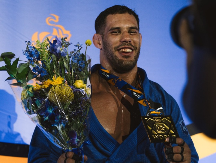 Com o teste positivo, além da suspensão de três anos, Rider Zuchi perdeu a medalha de ouro do Mundial da IBJJF deste ano (Foto: Reprodução/Instagram)