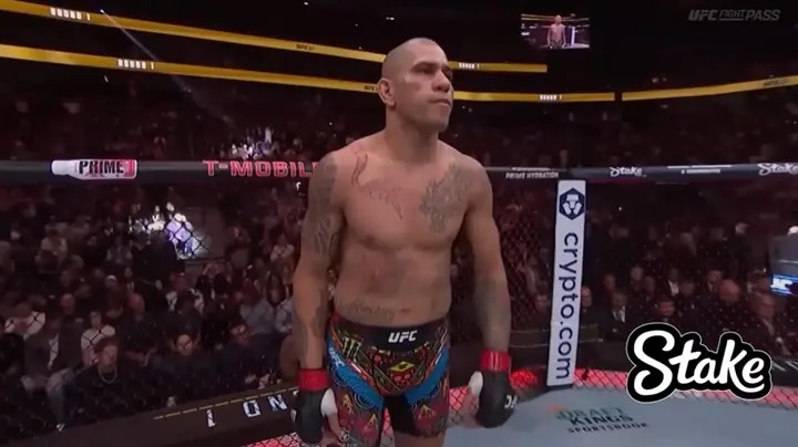 Alex Poatan citou Carlos Prates entre seus atletas favoritos e exaltou o estilo agressivo do representante dos meio-médios (Foto: Reprodução/UFC)