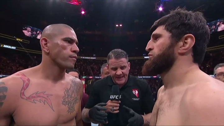 Alex Poatan derrotou Ankalaev por nocaute na revanche entre eles, que aconteceu no UFC 320, em outubro de 2025 (Foto: Reprodução/UFC)